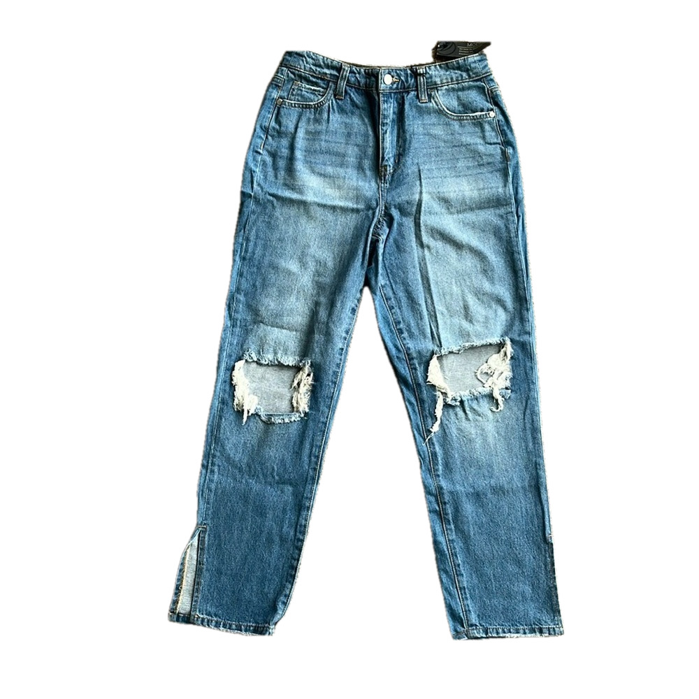 Versona Modern Boyfriend Straight Leg Cut Out Knees Jeans